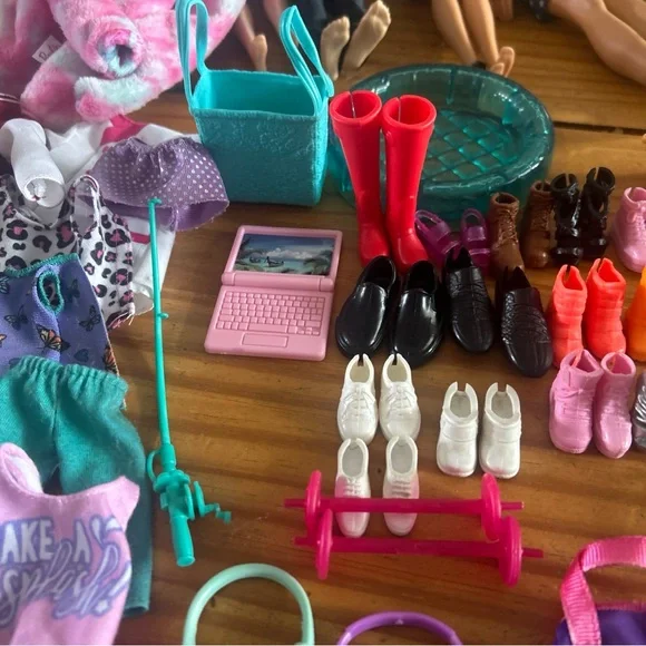 Huge Barbie Dolls, Clothing, Shoes, and Accessories!! - Picture 4 of 10